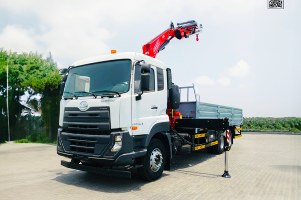 UD truck mounted Fassi truck