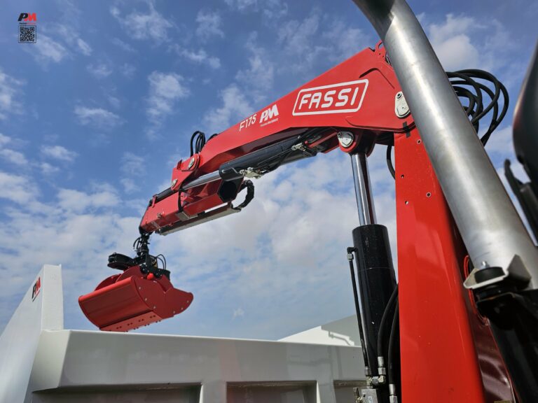 mounted knuckle boom crane with Grab